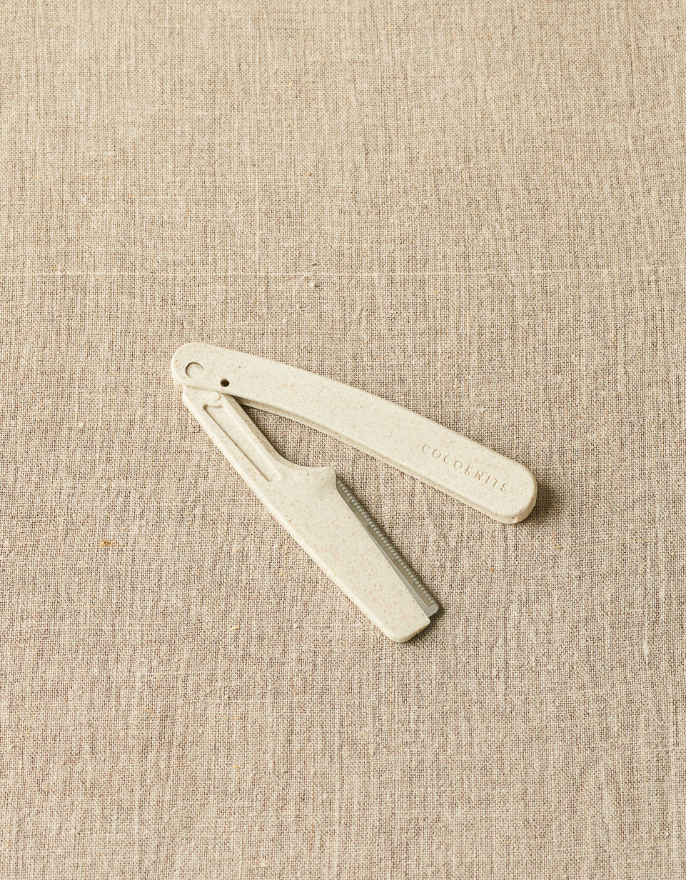 Coco Knits Fuzz Comb