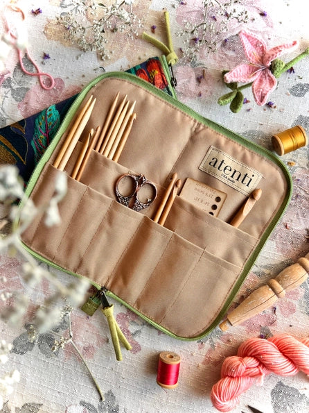 Atenti Needle Hook Case